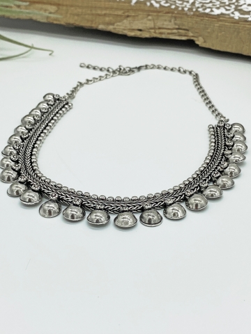 silberne Boho-Halskette "Jenna" im indischen Stil